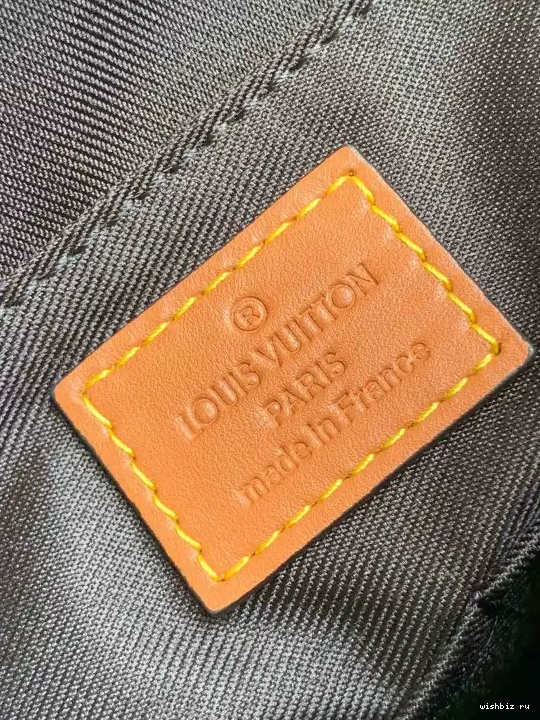 WIS MESSENGER LOUIS VUITTON BAG 0528